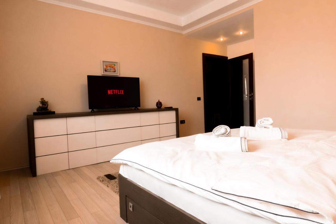 Db Apt - Comfort And Space In The Heart Of Old Town Διαμέρισμα Μπρασόβ Εξωτερικό φωτογραφία