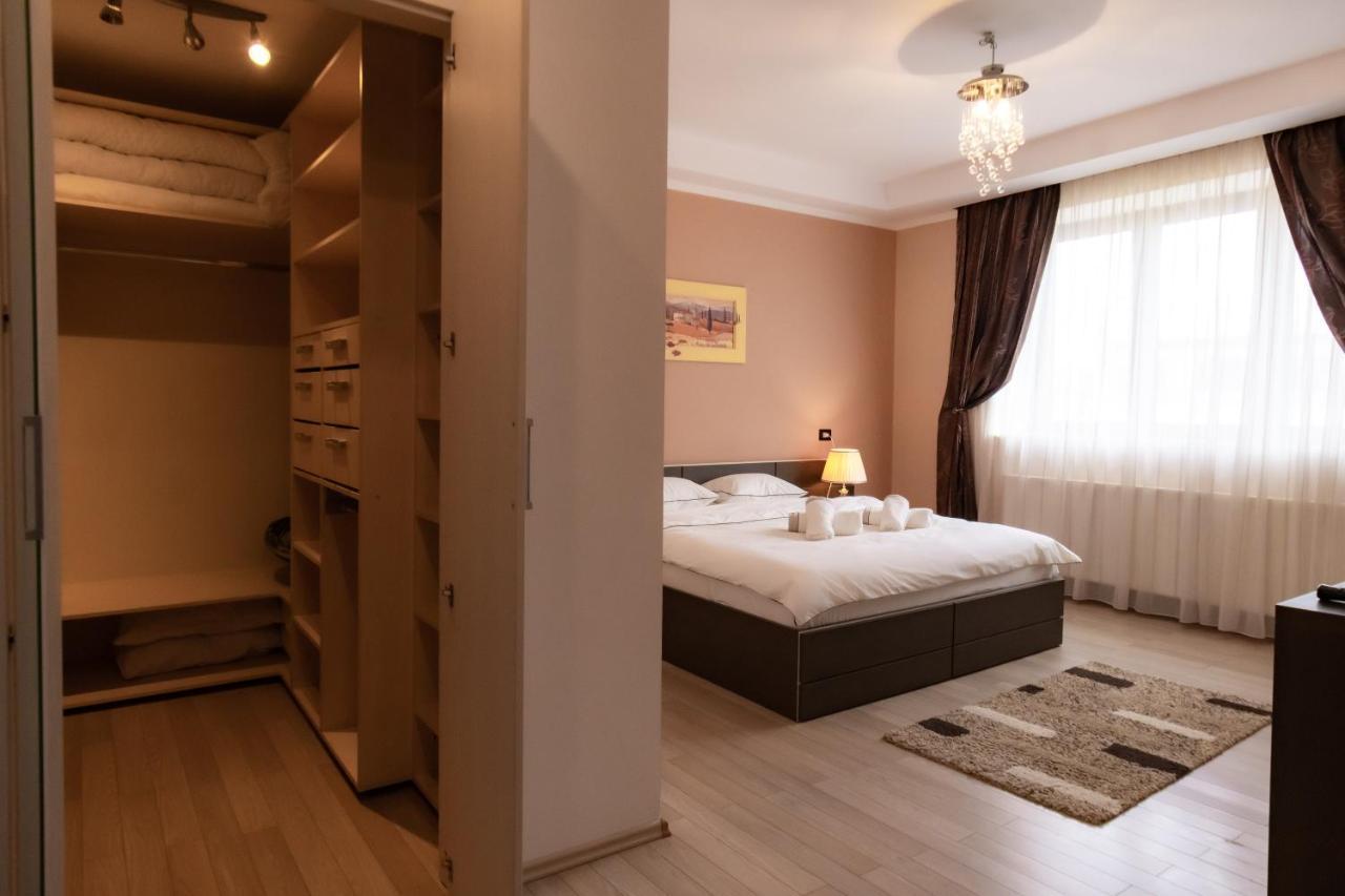 Db Apt - Comfort And Space In The Heart Of Old Town Διαμέρισμα Μπρασόβ Εξωτερικό φωτογραφία
