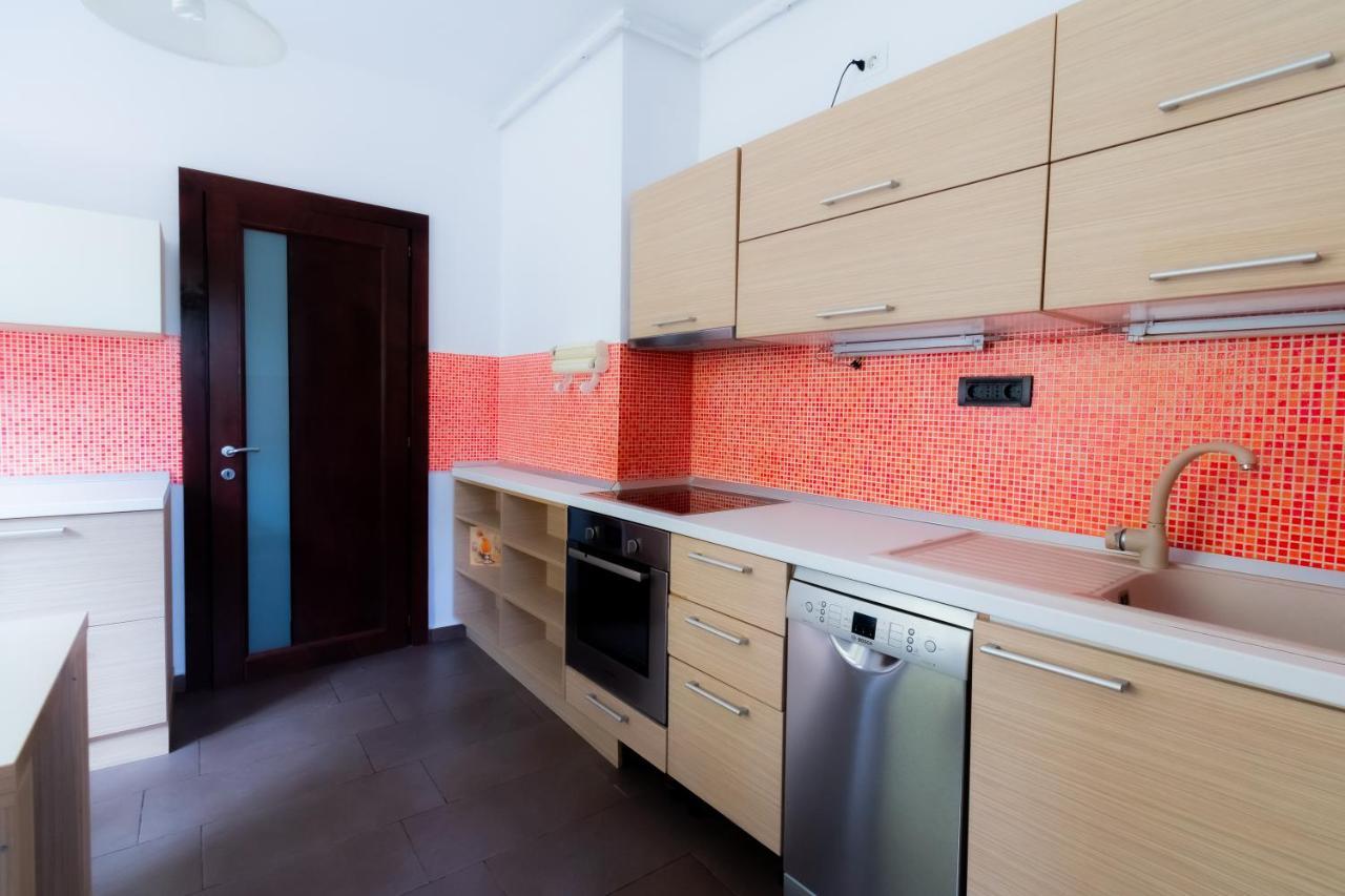 Db Apt - Comfort And Space In The Heart Of Old Town Διαμέρισμα Μπρασόβ Εξωτερικό φωτογραφία